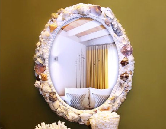 Καθρέφτης διακοσμημένος με κοχύλια