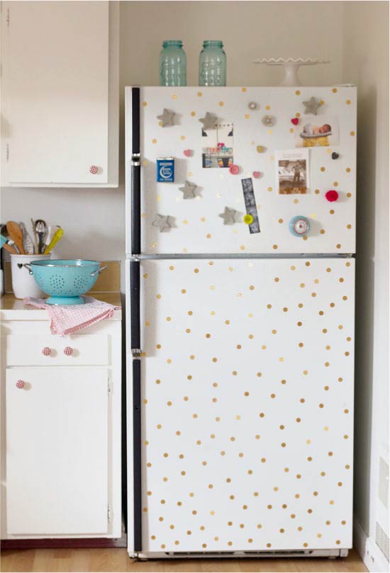 Dekorer køleskabet med hjemmelavede klistermærker