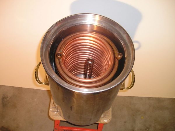 Chaudière à chauffage indirect avec un échangeur de chaleur