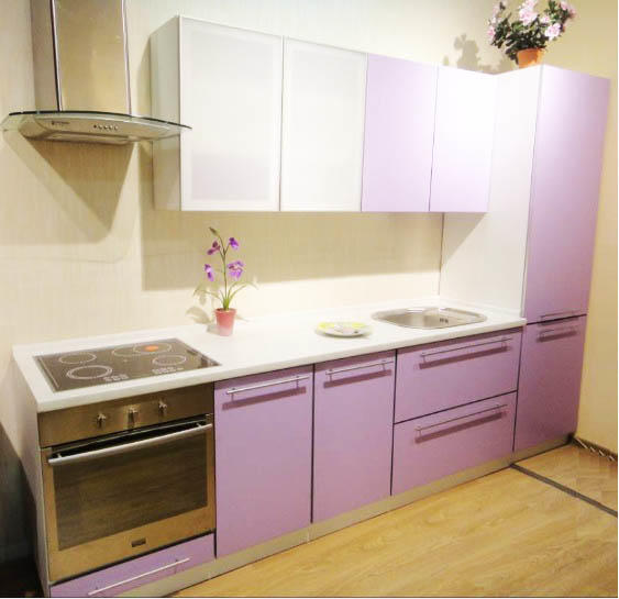 Bucătăria cu lavandă are o expresivitate purpurie, dar rămâne