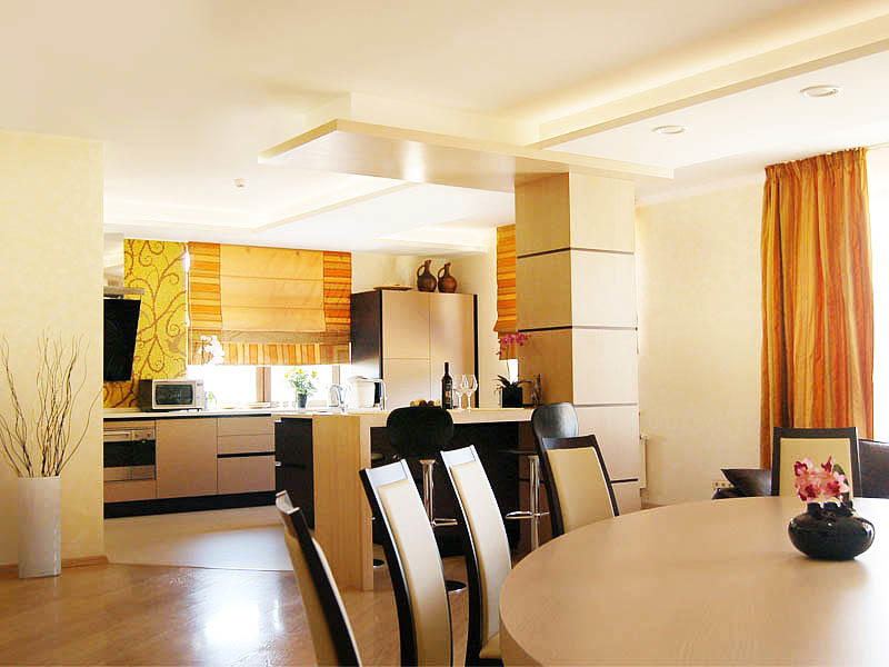 Η κουζίνα της τραπεζαρίας είναι βολική επειδή κάθε ζώνη εκτελεί αυστηρά καθορισμένες λειτουργίες.
