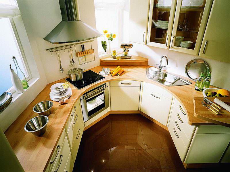Για μια μικρή κουζίνα μη τυπικού σχήματος, οι μονάδες θα πρέπει να παραγγελθούν σύμφωνα με ειδικά μεγέθη