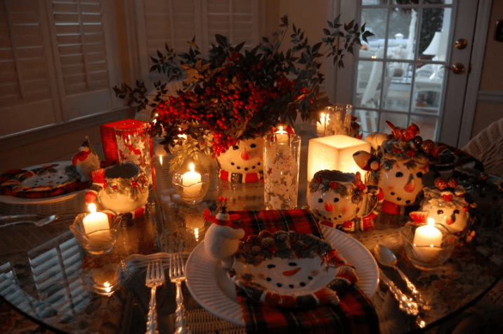dekorationer på nytårsbordet
