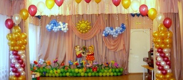 decore o corredor com balões para a formatura