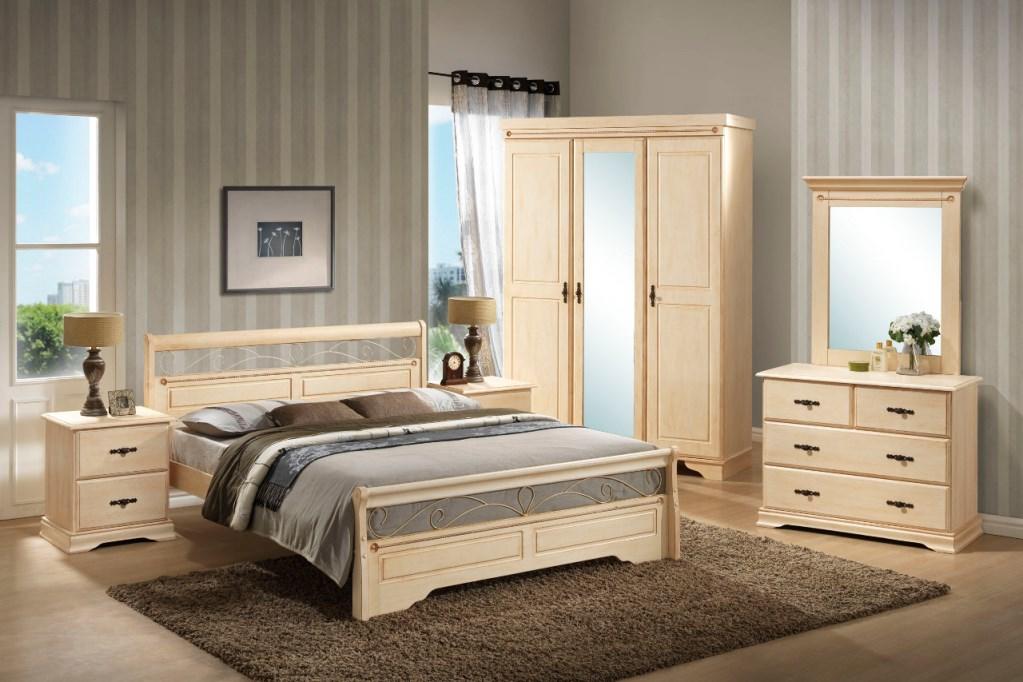 I ett snyggt och vackert sovrum bör en garderob och en byrå organiskt komplettera varandra.