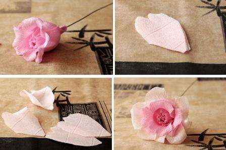 Faça mais 4 pétalas de rosa, que devem ser um pouco maiores que as anteriores, para fazer uma flor volumosa.