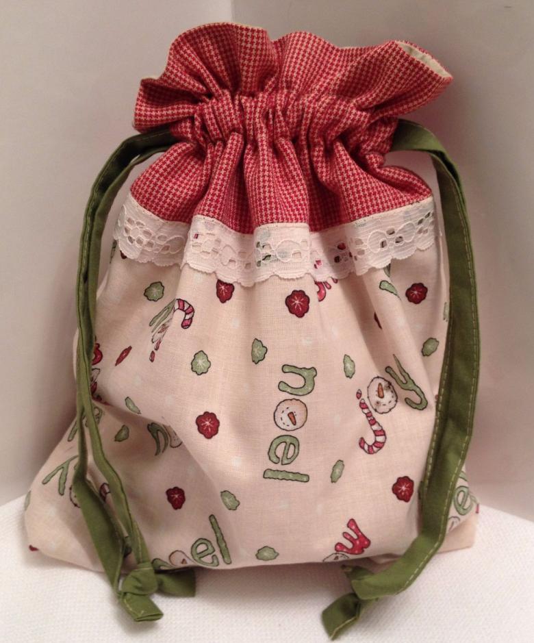 Comment coudre un sac avec des attaches - Sacs de bricolage pour cadeaux et herbes