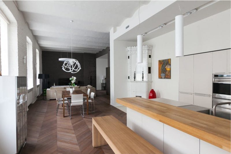 Golv i det inre av köket i stil med minimalism - parkett sillben