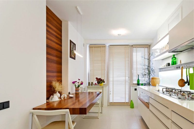 Väggar i det inre av köket i stil med minimalism - trä i matsalen
