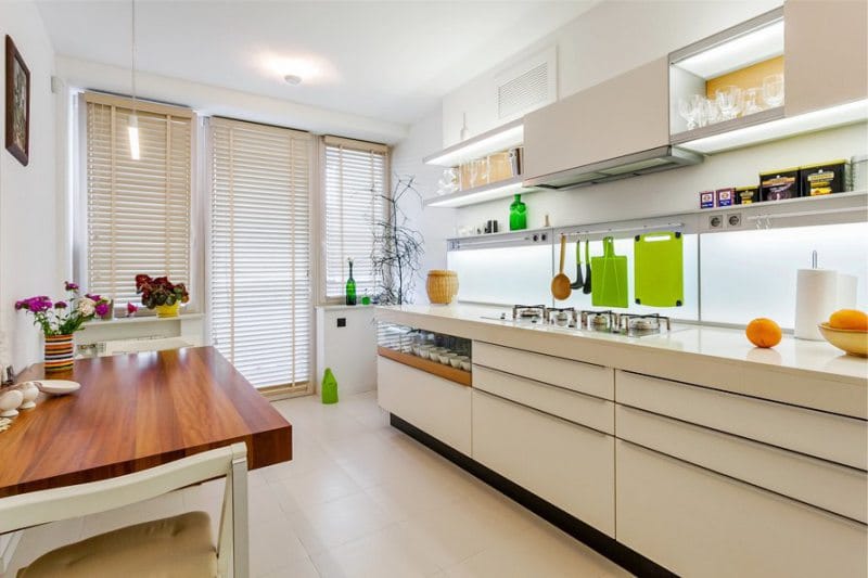 Golv i det inre av köket i stil med minimalism - beige kakel