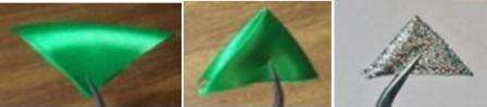 Za one koji ne znaju ili su zaboravili: trokuti su napravljeni ovako: kvadrat vrpce savijen je napola dijagonalno