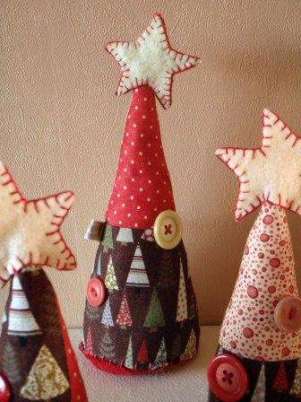 Árvores de Natal DIY feitas de tecido, foto MK