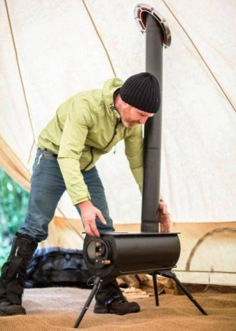 Réchaud de tente : un aperçu des réchauds de camping à combustion longue, des mini-modèles à bois et à gaz pour chauffer une tente de tourisme d'hiver