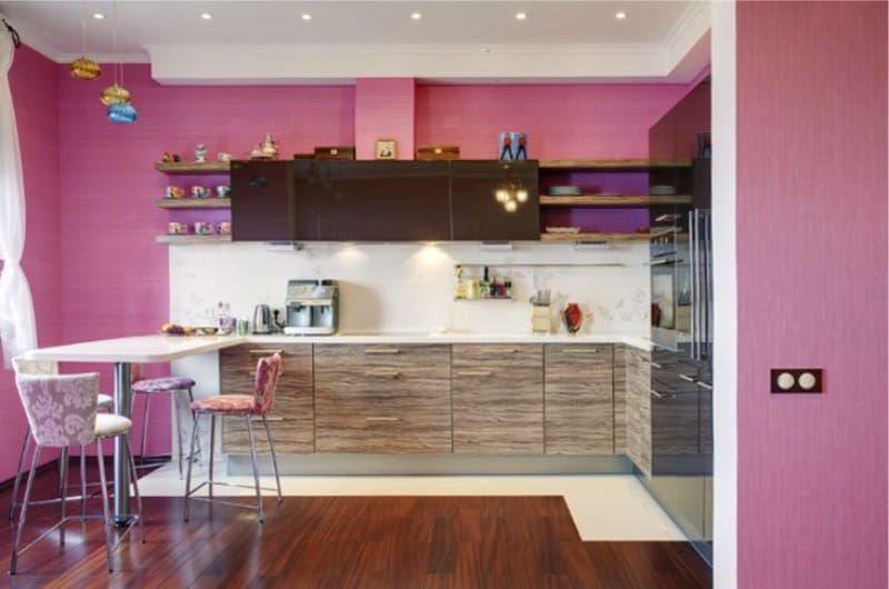 Bucătărie roz-maro