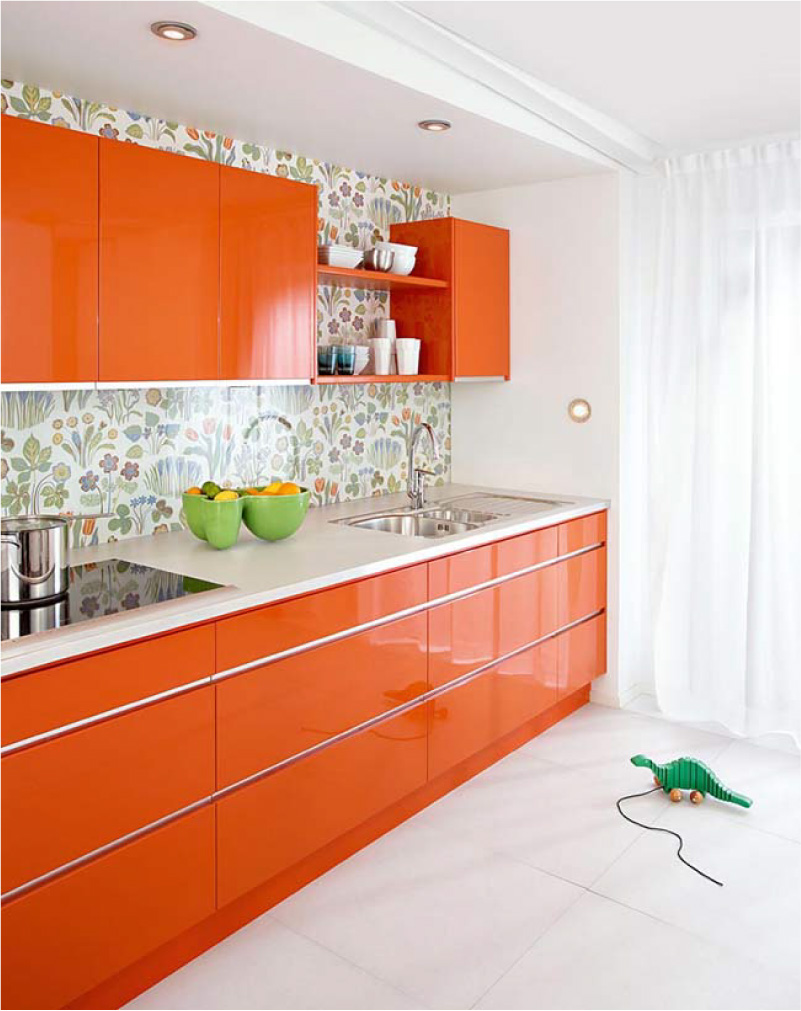 Bucătărie în stil scandinav lucios portocaliu
